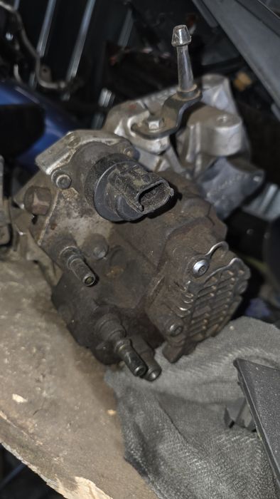 Pompa înaltă presiune renault megane 2 1.9 dci