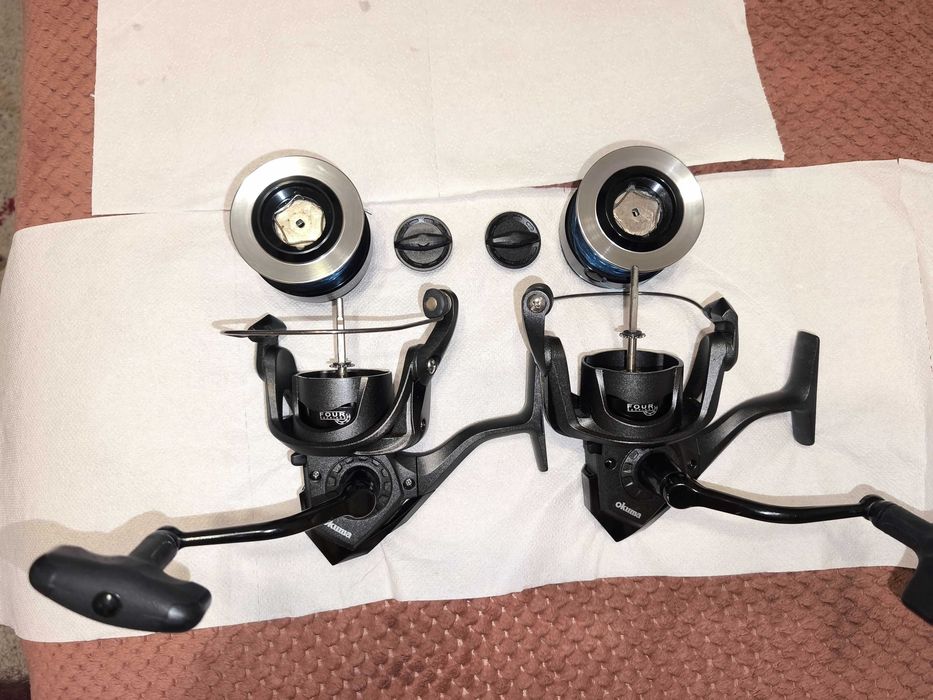 set doua mulinete Okuma C-Fight 6000 si doua lansete 2.70 m