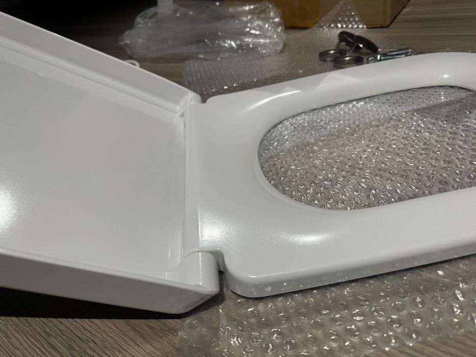 Capac de wc soft close marca ideal standard nefolosit