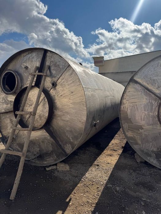 Емкост Цистерна  Нержавейка пишавой стенка 8 мл сотилади