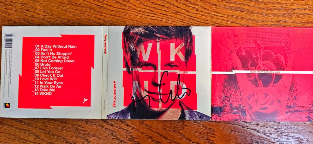 Диск Ferry Corsten "WKND" с автографом диджея Ferry Corsten