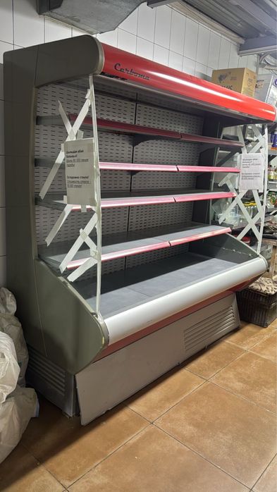 Холодильная пристенная горка CARBOMA
