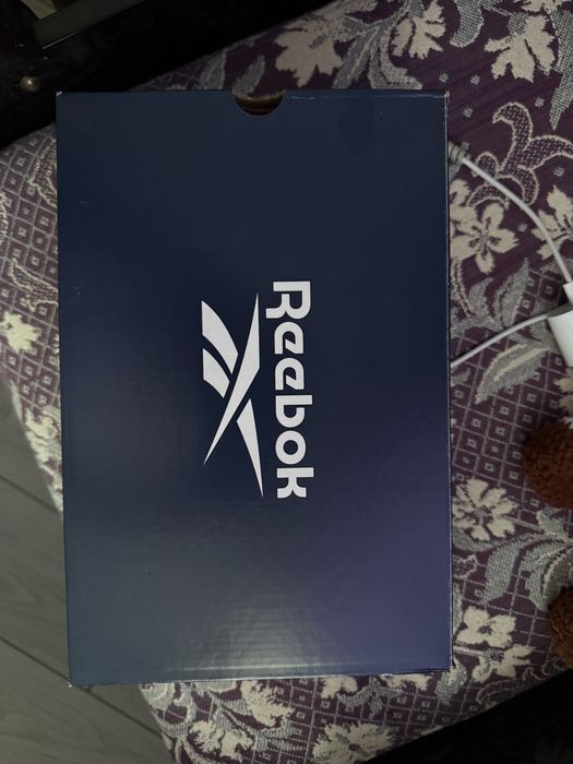 новые кроссовки reebok