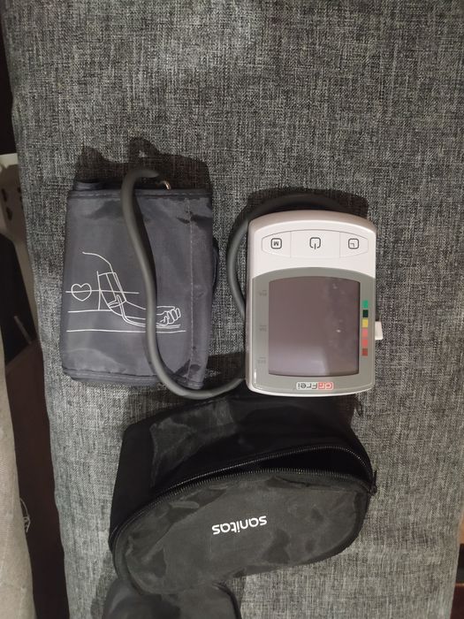 Продам манометр в хорошем состоянии