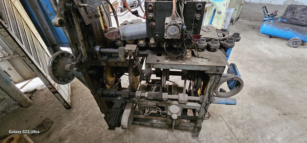 Дозатор. Салидол ва литол куйилган.