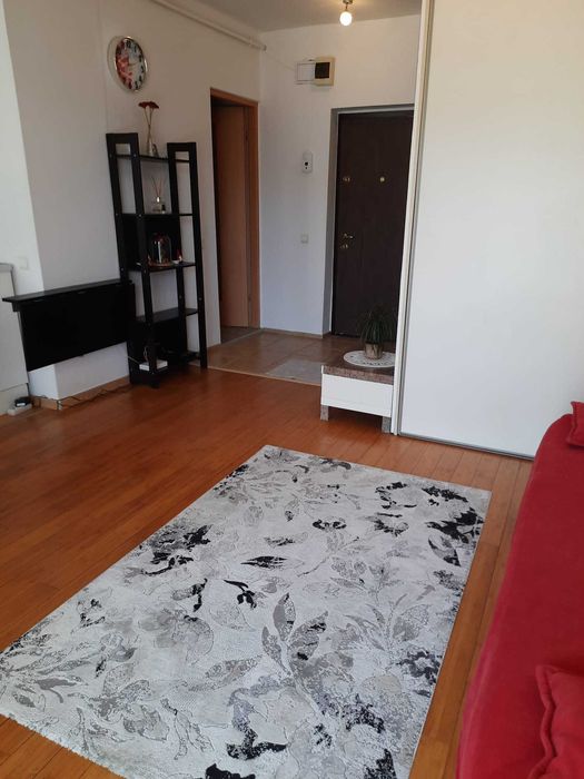 Închiriez Garsonieră + Parcare Florești