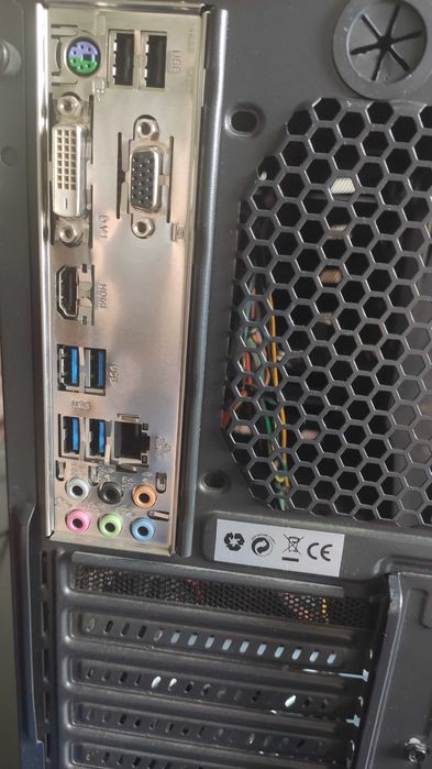 Desktop PC Intel Core i7-6700, 16 GB RAM, SSD 250 GB, HDD 500 GB, Windows 11 Pro