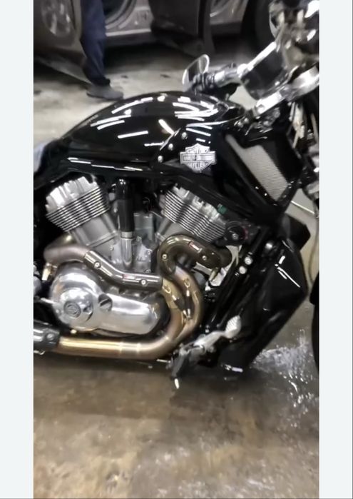 Harley Davidson V-ROD Muscle срочно