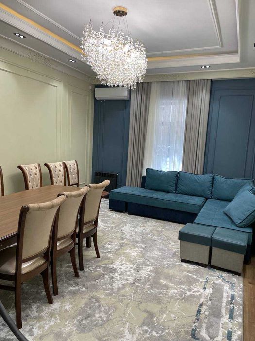 Дом Мирзо Улугбекский район центр Луначарского  2,5 сотки  350 м2