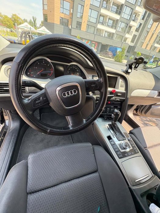 Автомобил Audi A6