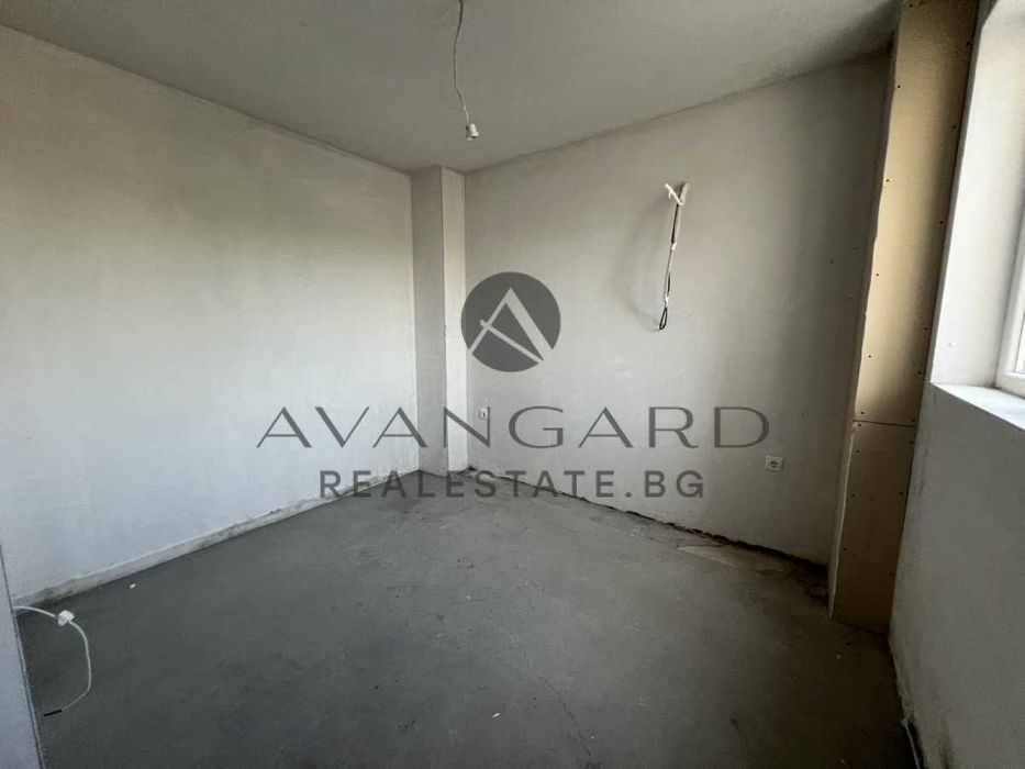 Продава се Двустаен апартамент в Пловдив, Кючук Париж - 93 кв.м за 1173 €/кв.м - Снимка #2