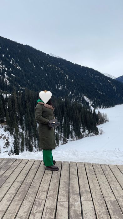 Продается зимняя куртка Rafaello