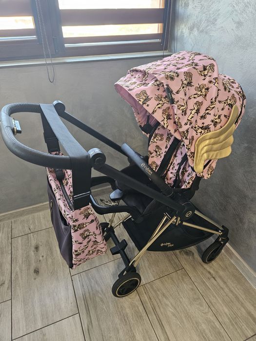 Бебешка количка Cybex Mios Jeremy Scott CHERUBS-pink 3 в 1 + чанта