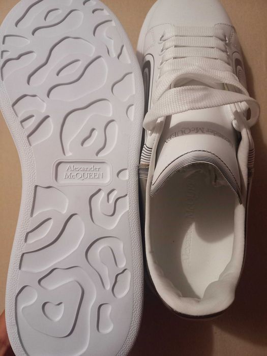 Adidasi Alexander McQueen nr 42 noi