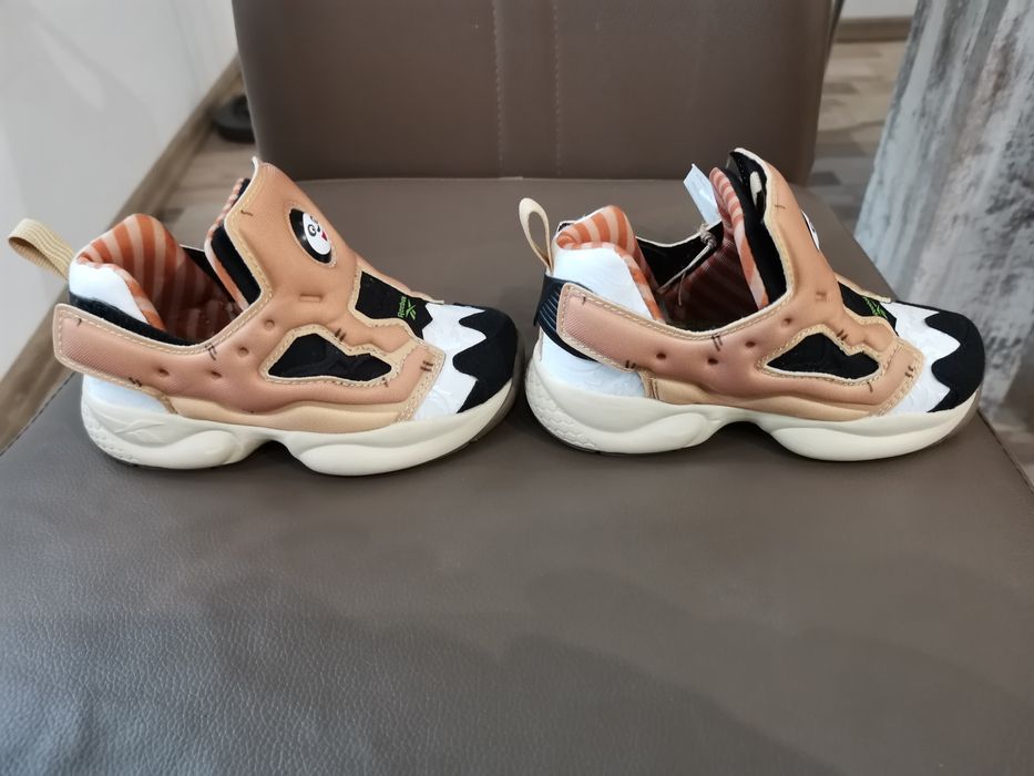 Детски Reebook свирещи  25 н.