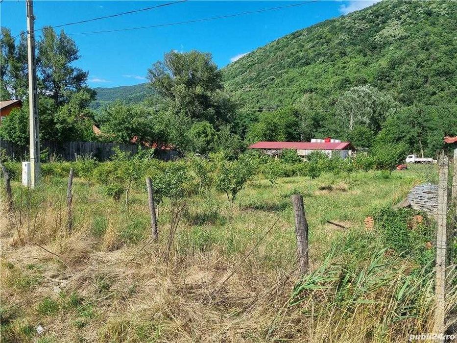 Teren de vanzare langa Baile Herculane