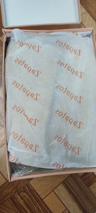 Затворени обувки Zapatos