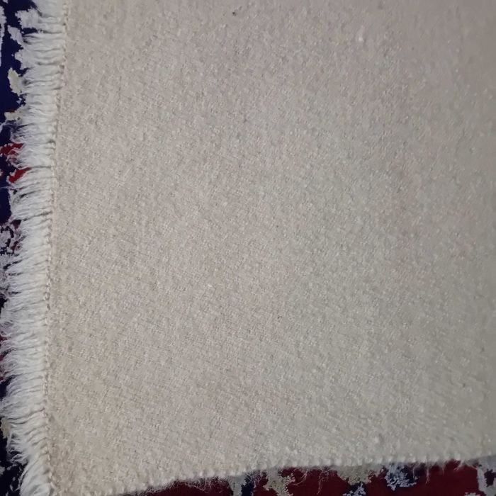 Продава  пътеки и одеала