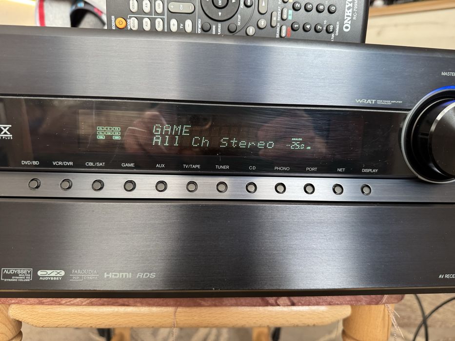 Onkyo TX-NR807 Качествен ресивър