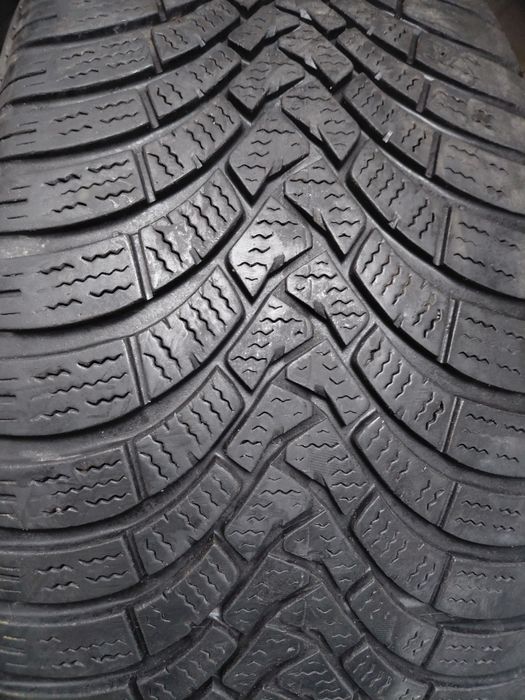 225/45/18"Falken 2бр.гуми