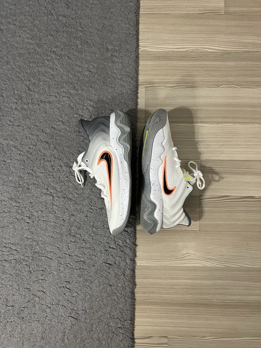 Маратонки Nike Топ цена