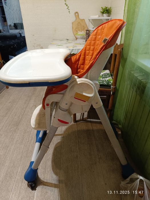 Детский стульчик для кормления