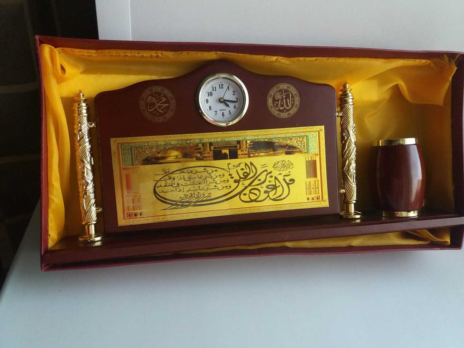 Часы настольные механические