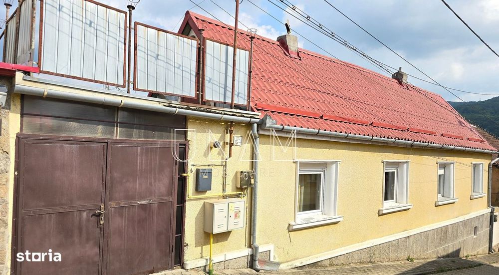 REPOZITIONARE PRET -5000 € Casa 144 mp utili, organizata in 2 apartame