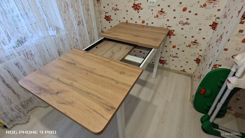 Продаётся раздвижной стол