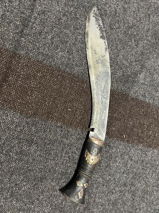 непалско угри рична изработка