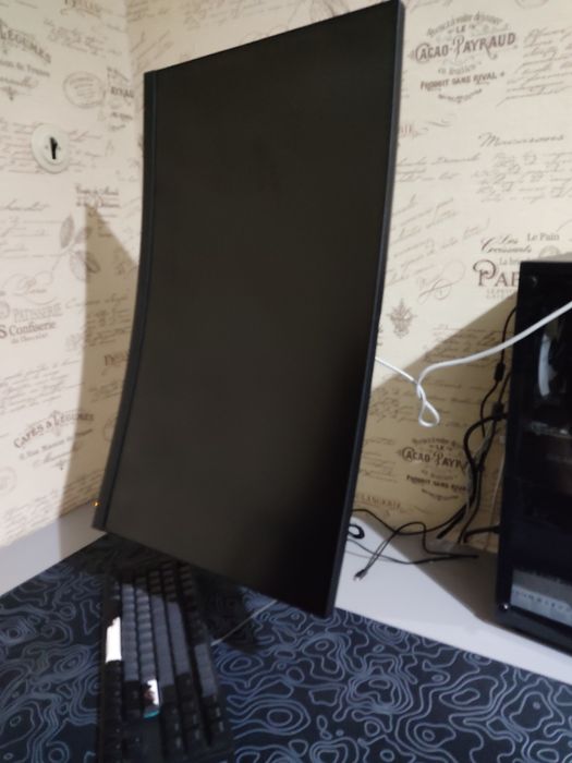 Монитор в идеальном состоянии