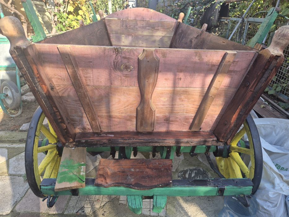Старинна Дървена Каруца