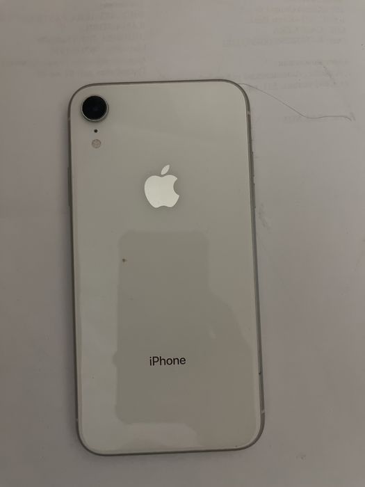 Iphone XR, в белом цвете, продам , состояние хорошее