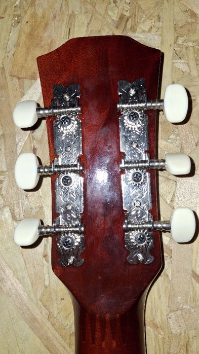 Гитара акустическая