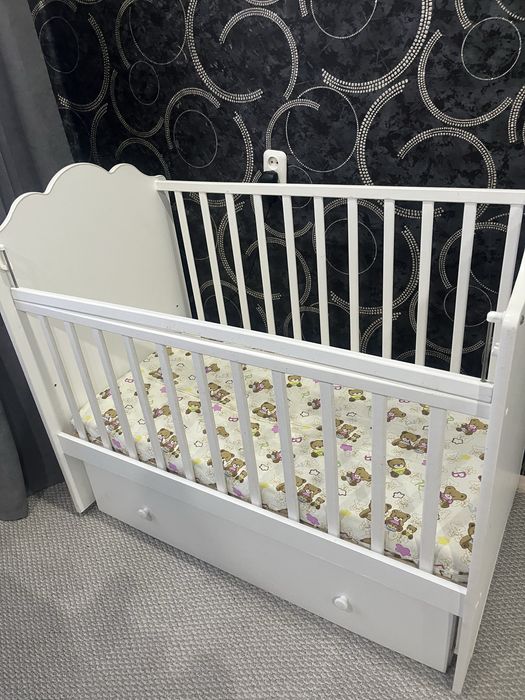 Продам кроватку