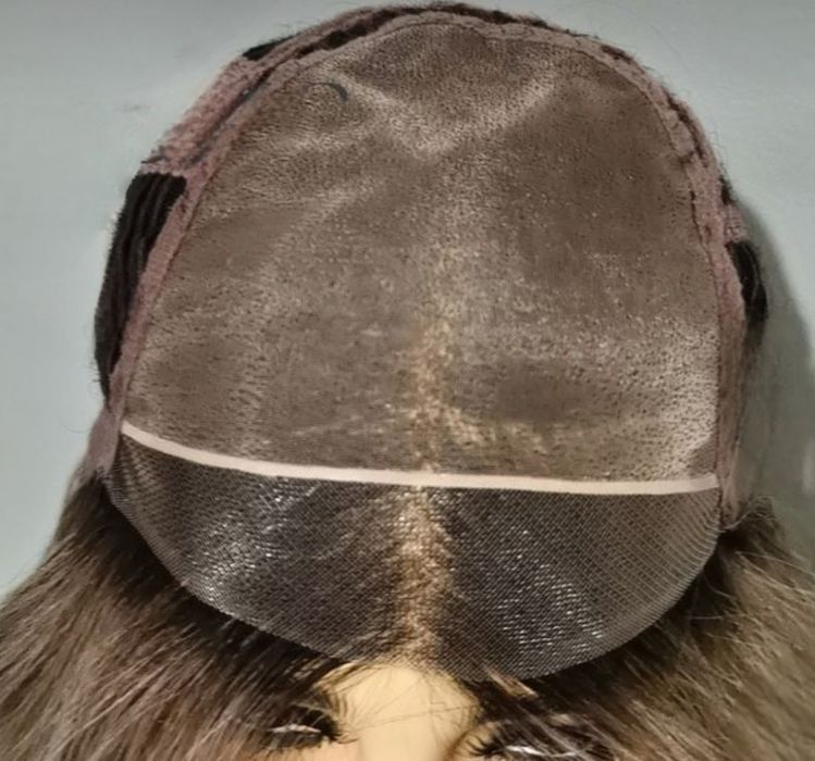 Перуки от естествена коса