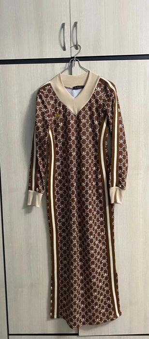 Платья б/у в отлисном бу состоянии