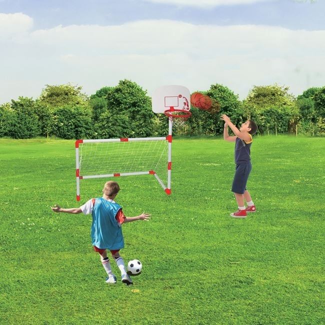 Детска футболна врата,баскетболен кош и две топки/детски комплект