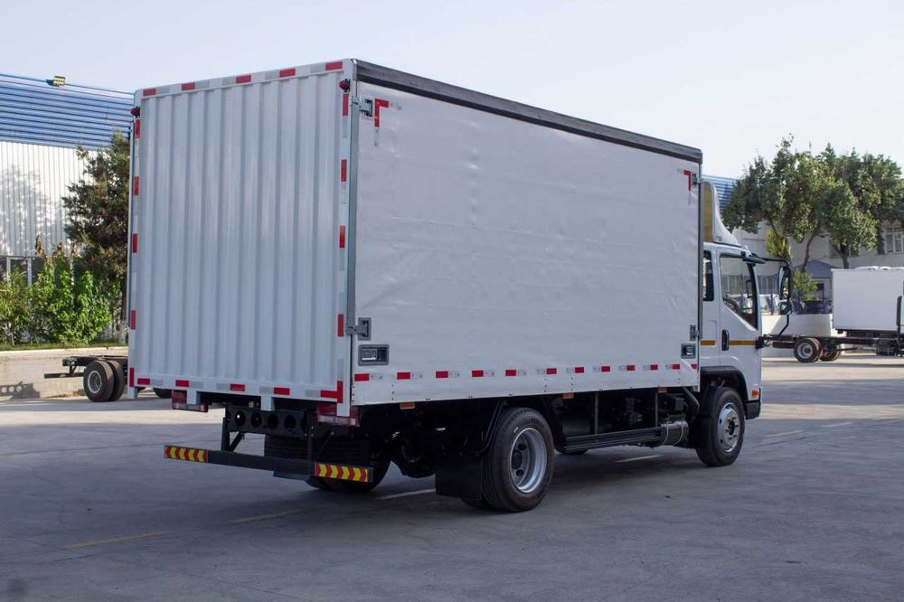 Pardali yuk mashinasi (Шторали автофургон) FAW Tiger V