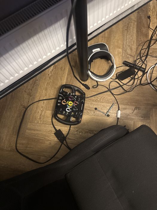 Игровой руль кокпит симулятор  2 руля thrustmaster 300rs gt