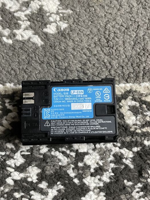 Продам питание Canon! ВП пишите