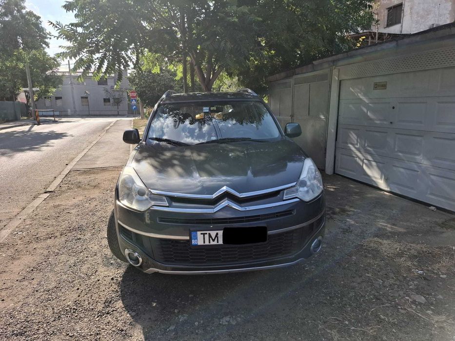 Citroën C-Crosser 2.0 Diesel 140 CP 2009 4x4 cu 7 Locuri