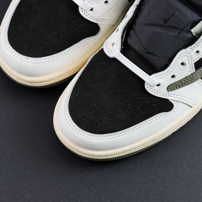 Обувки Air Jordan 1 Travis Scott Reverse Olive 41 EU