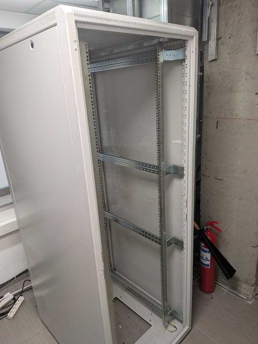 Сървърни шкафове / server racks 42U/45U