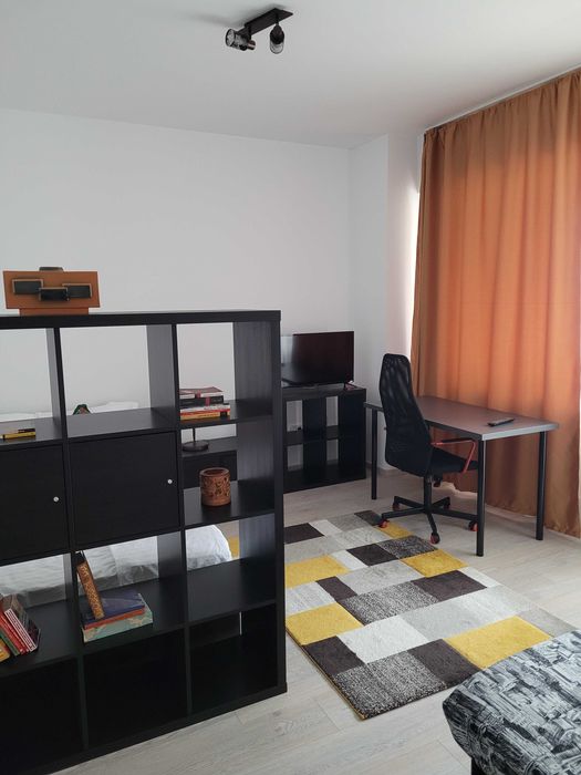 Garsoniera spatioasa Grozavesti 42mp, pat de 140cm, 5 min de metrou