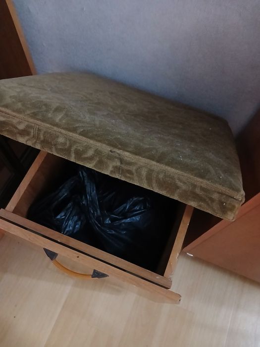 Продаю бу мебели.