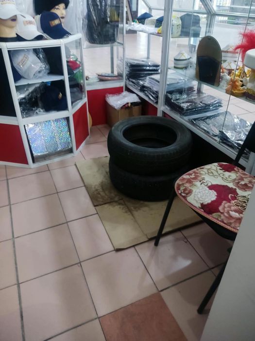 Продаю две зимние шины