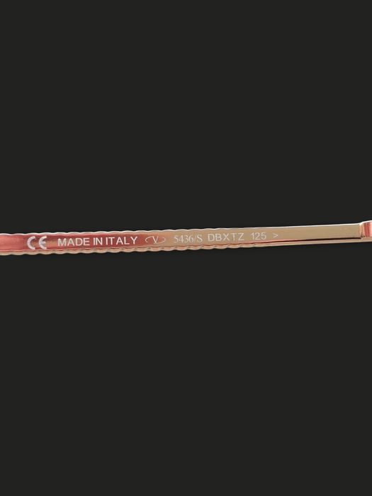 Луксозни слънчеви очила VALENTINO – златен дизайн с камъни – UV защита