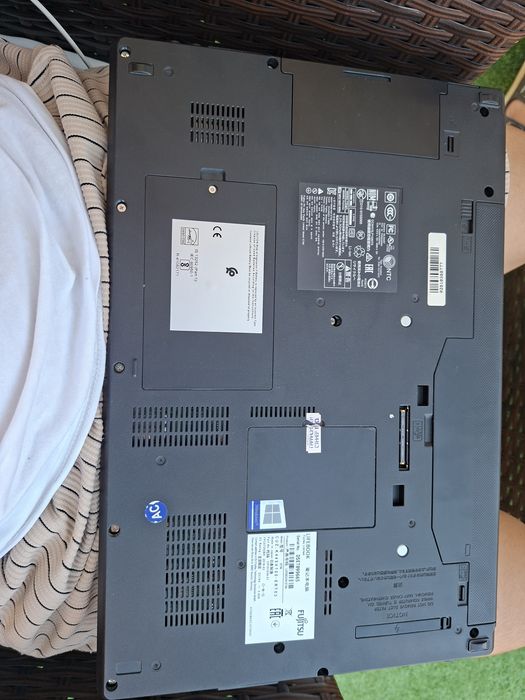 Лаптоп Fijitsu Lifebook