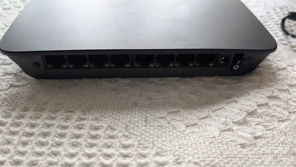 Linksys SE2800 8-Port Gigabit Ethernet Switch